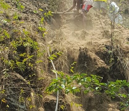 Nepal_Kabilash_Trench_Digging